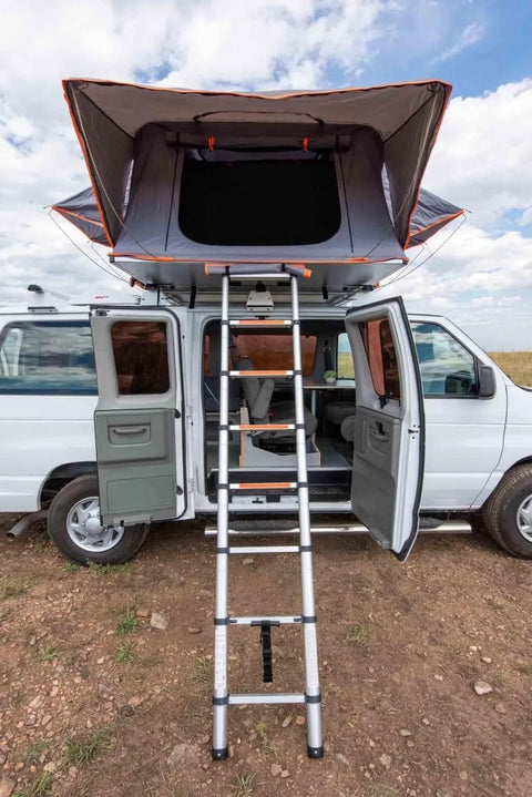 Easy to Drive & Use - Ford E350 Econoline - Seats 5 — photo 4
