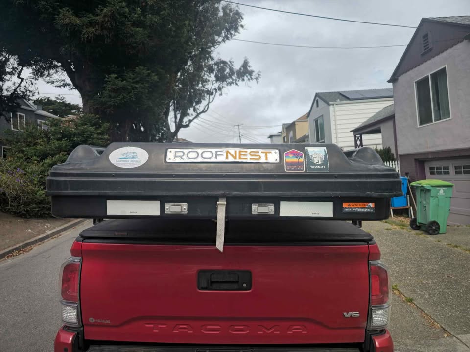 Roofnest Sparrow Rooftop Tent in Daly City, CA (photo 9)