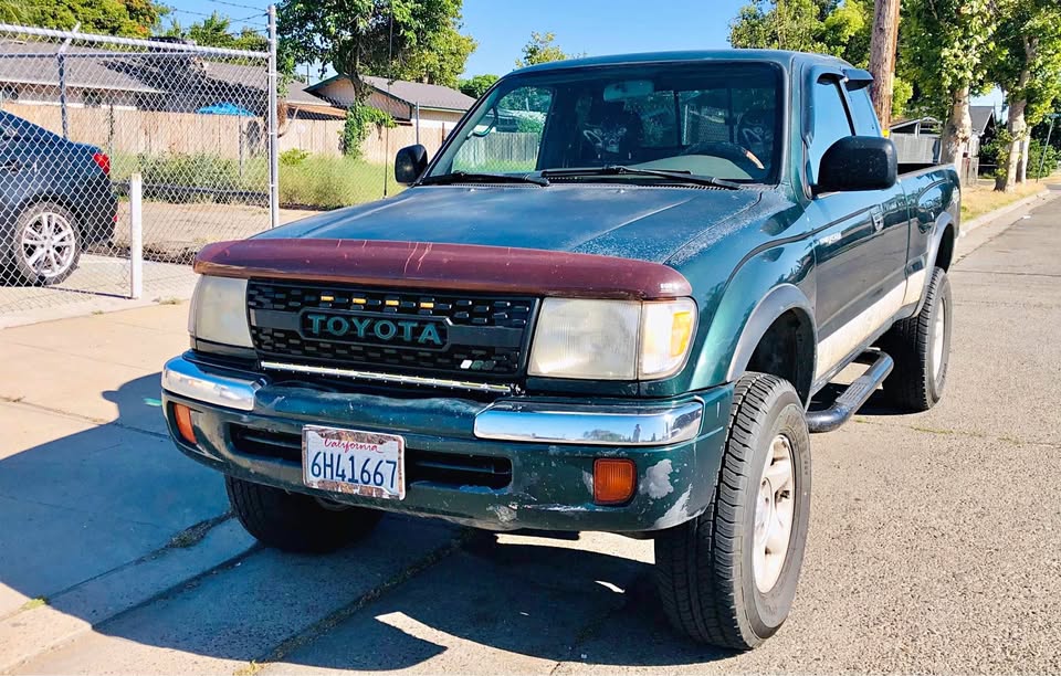 2000 Toyota Tacoma Access Cab · 4x4 w/ rear locker in Fresno, CA (photo 1)