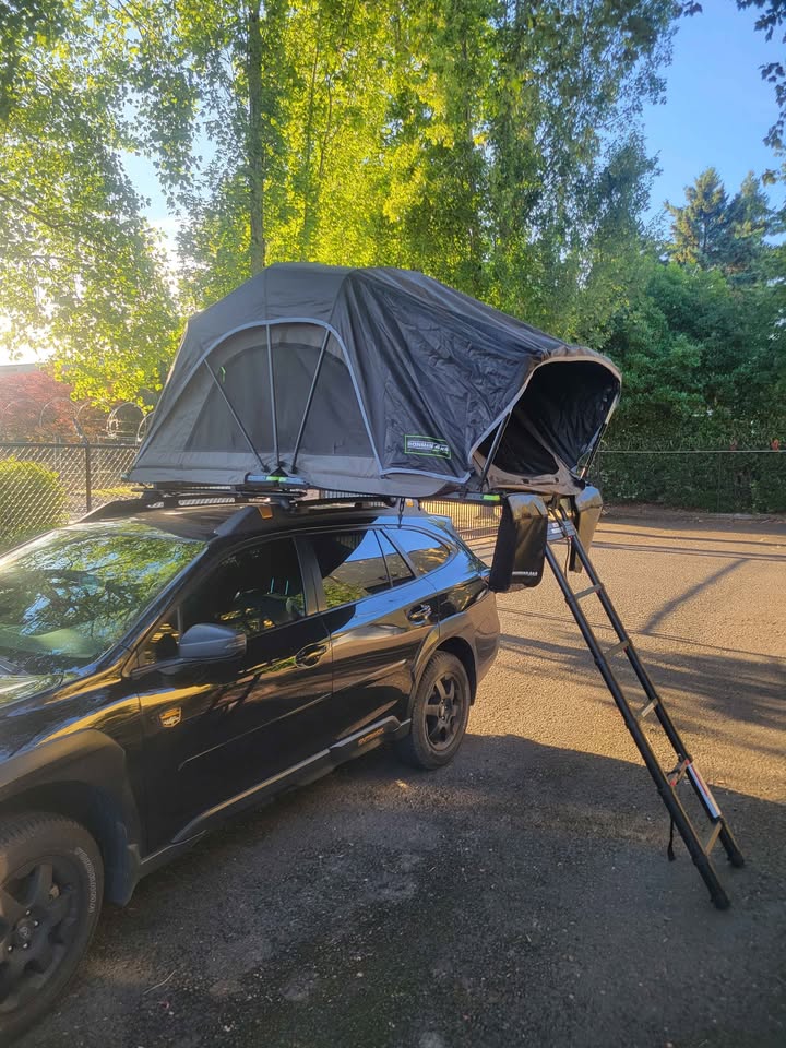 Ironman 4x4 uber lite rooftop tent in Gresham, OR (photo 4) — photo 4