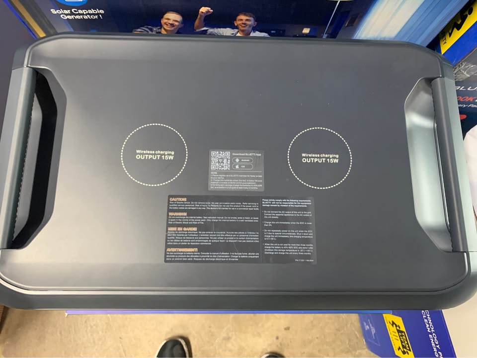 Like New Bluetti AC500 Portable Power Station with B300K Expansion Battery (open box) in Junction City, OR (photo 4) — photo 4