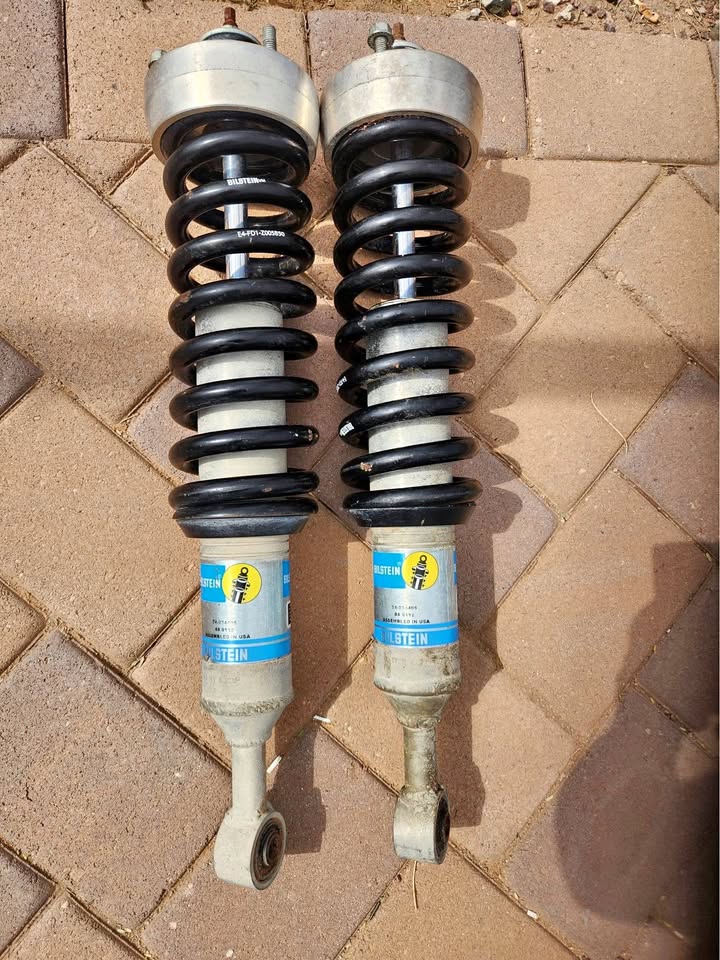 BILSTEIN front struts and springs assembled for toyota tacoma 4runer 2005-2024 good conditions in Tucson, AZ (photo 1) — photo 1