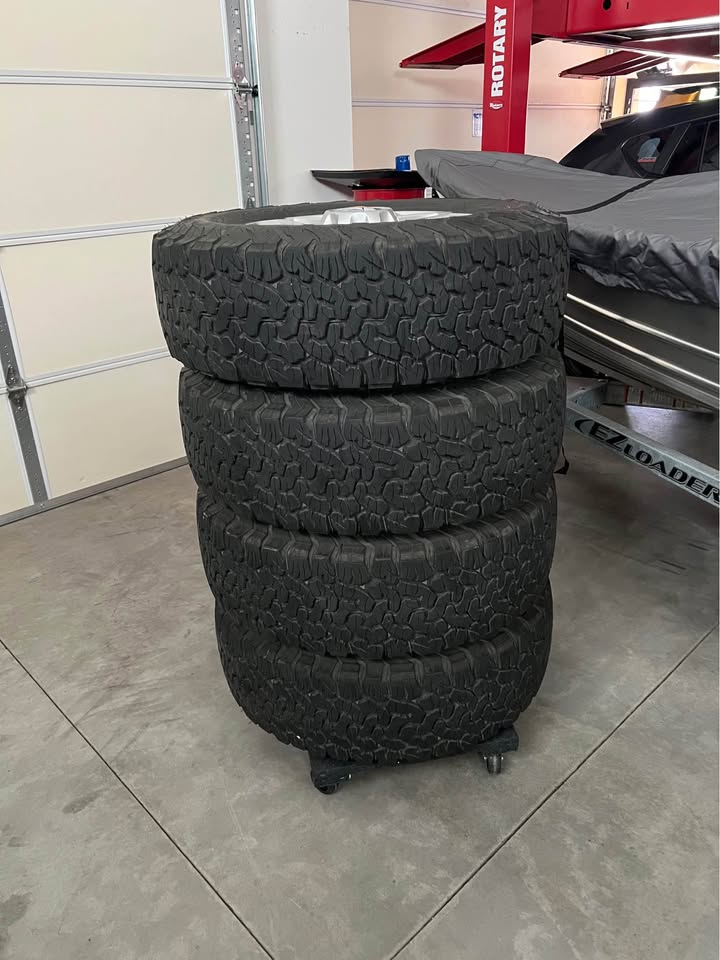 2021 chevy 3500 wheel and tire set in Star, ID (photo 2) — photo 2