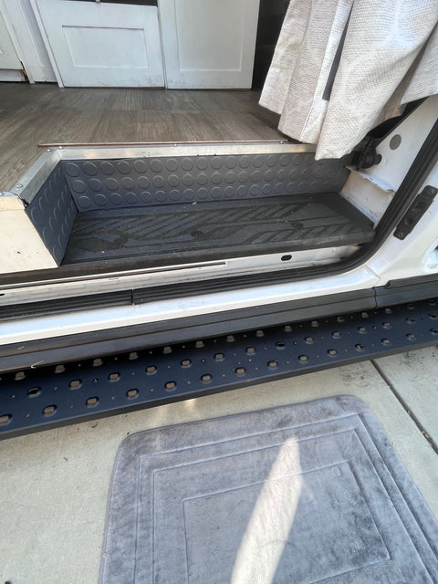 Perfectly Cozy Pet Friendly Off-grid capable 2019 Ford Transit Camper-Van — photo 2