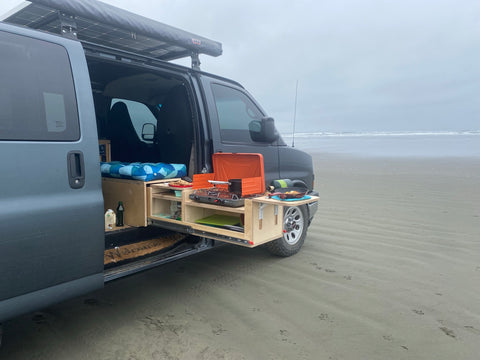 Betsy - Fully Insulated, cozy & capable AWD all-season campervan overland rental