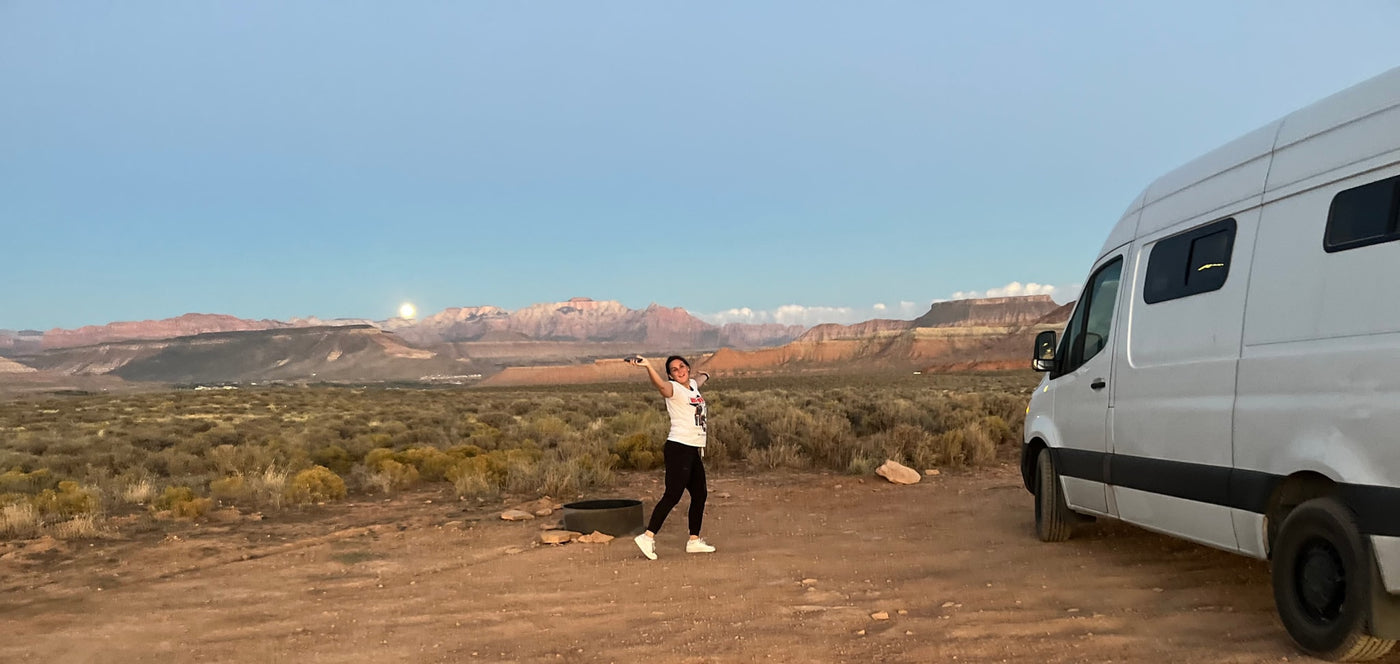  parked in snowy mountains. Perfect for winter fun!|White Sprinter van — photo 13