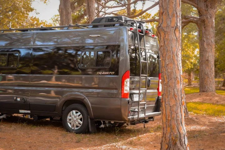 "Lux" 2022 Winnebago 59G, Fully Contained OFF Grid Capable! Air Conditioned — photo 3