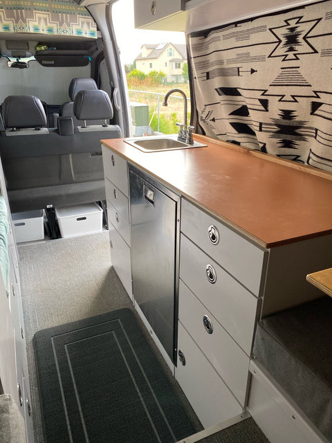 Sprinter Van w/ Bunk Beds For a Family Adventure — photo 4