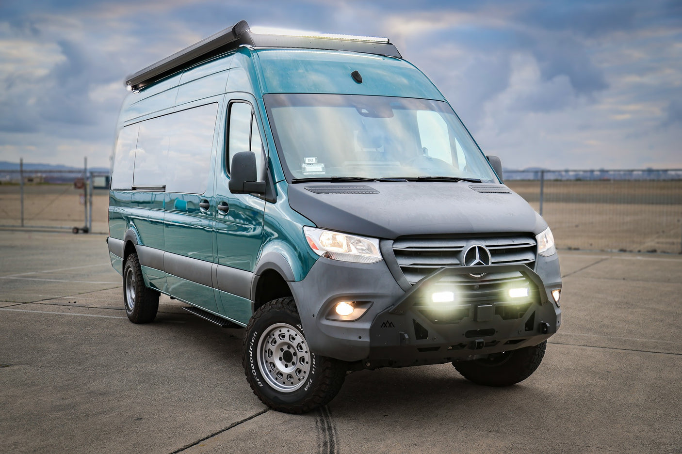 2023 Mercedes-Benz Sprinter (Green)