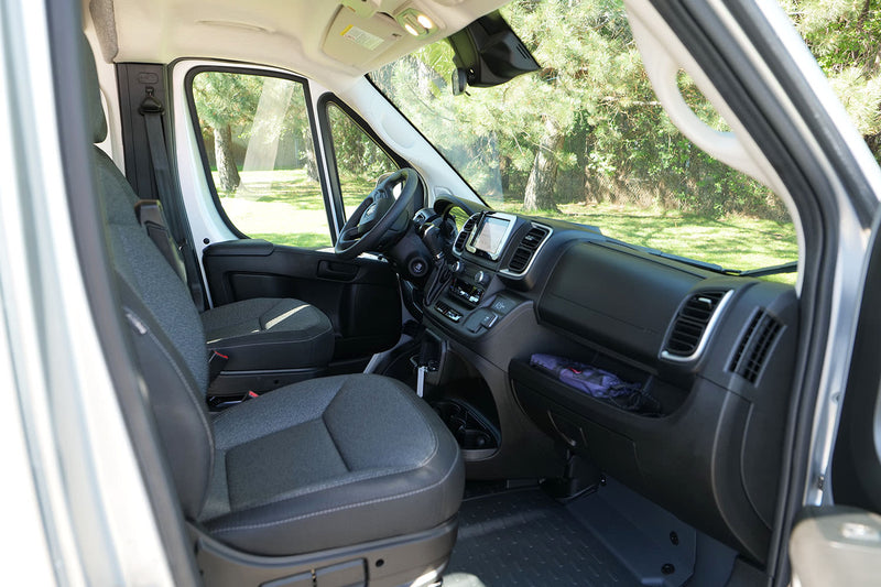 Dodge Promaster with all the Amenties, including Fridge, AC & Heater — photo 2