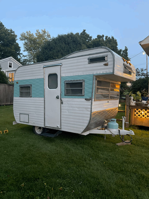 Cozy Cruisin' overland rental