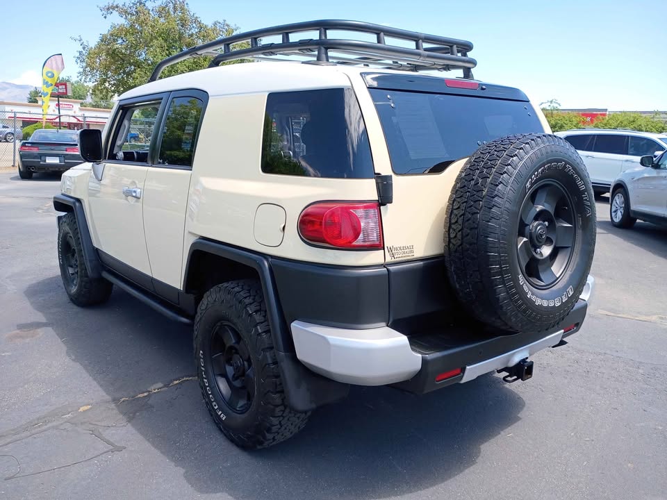 2008 Toyota FJ Cruiser · Sport utility vehicle in Garden City, ID (photo 4) — photo 4