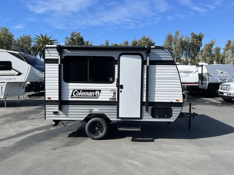 Coleman travel trailer — photo 1