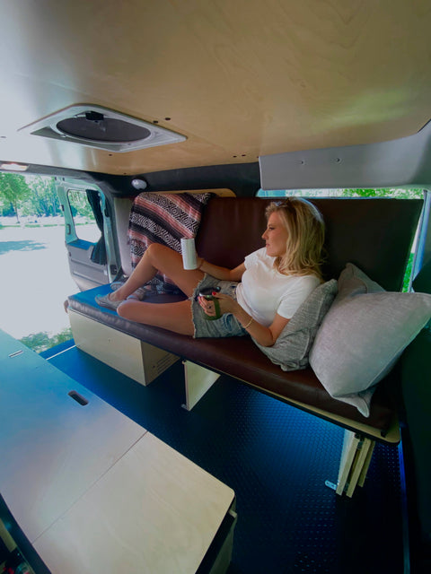Voyager 2-Person Campervan — photo 2