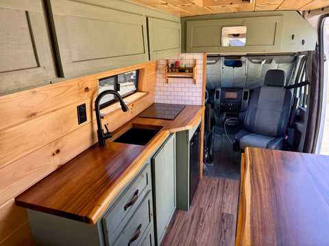 Nomad’s Paradise: Elegant Rolling Oasis with Cozy Comfort +Wifi — photo 2