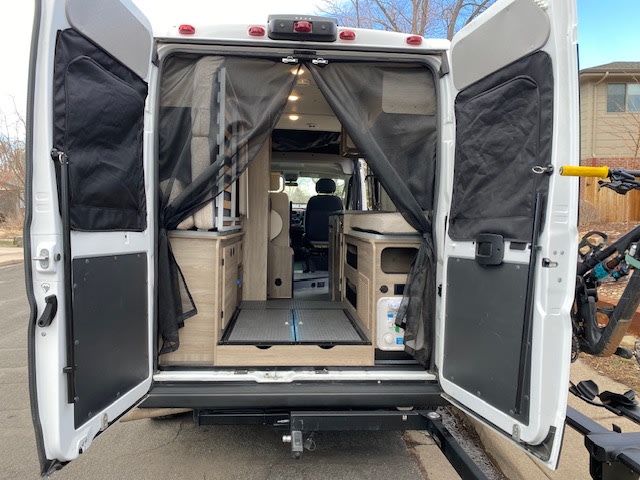 Family Adventure Van I Seats 4 I Sleeps 4 I Heated I 2021 Winnebago Solis — photo 9