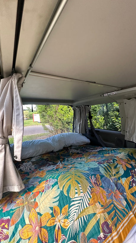 Hanalei VW Camper • Parking, Shower & WiFi