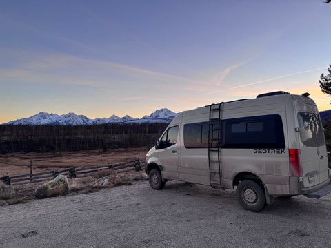 2025 Geotrek Albatross AWD Mercedes Sprinter Camper Van — photo 4