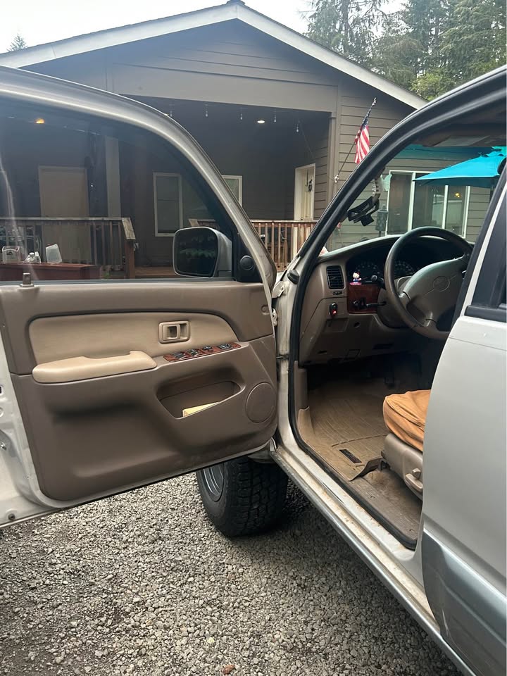 2001 Toyota 4Runner · Limited Sport Utility 4D in Oregon City, OR (photo 7) — photo 7