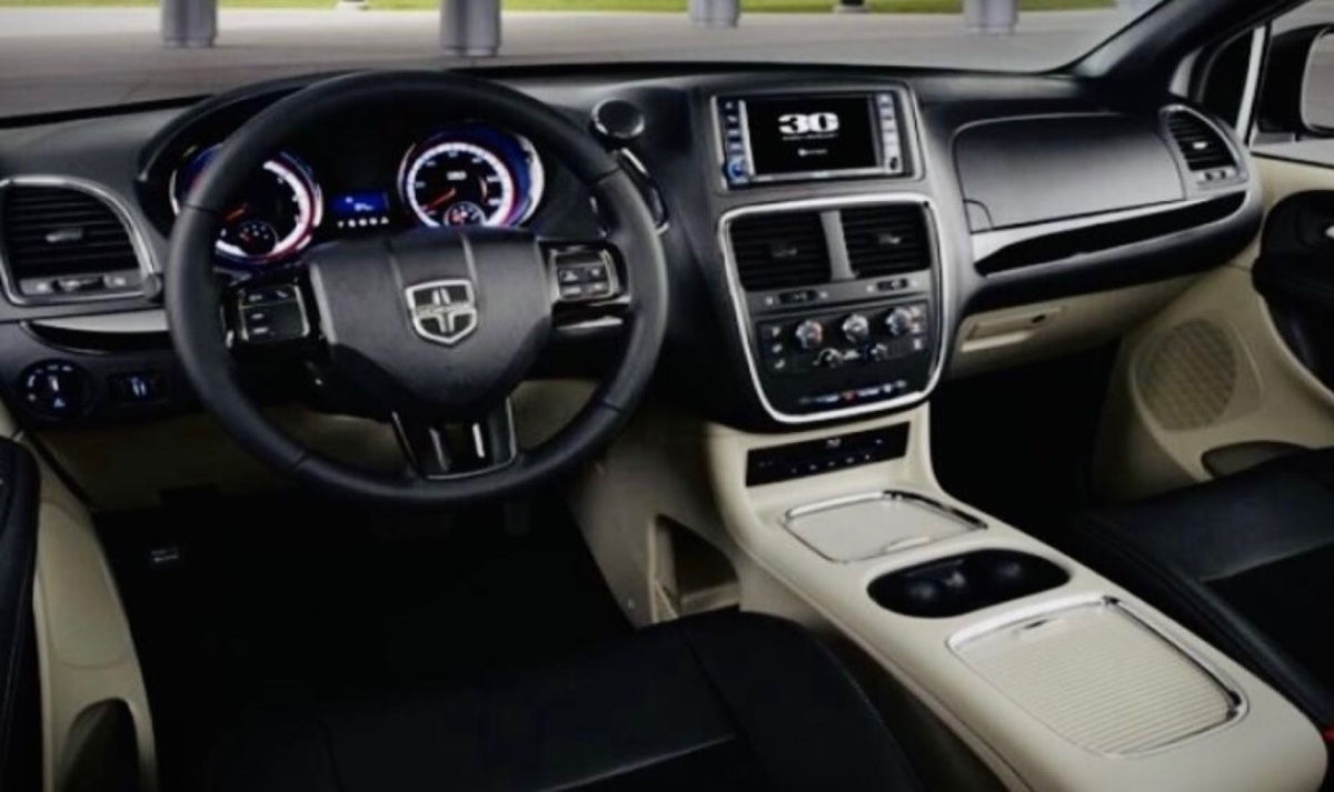  ideal for an rv rental. Driver/passenger seats — photo 7