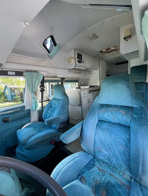 Adventure-Ready Pleasure-Way Camper Van – Sleeps 3 — photo 5