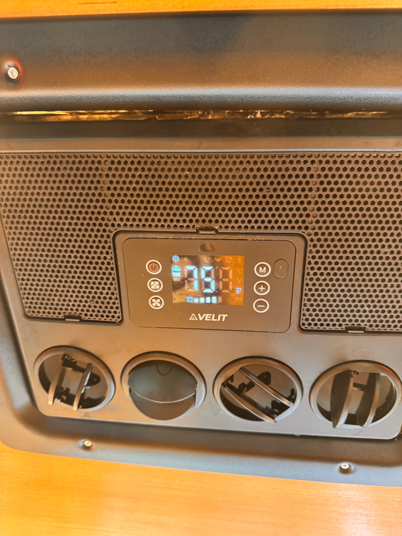 Easy Going Adventure Van — photo 17