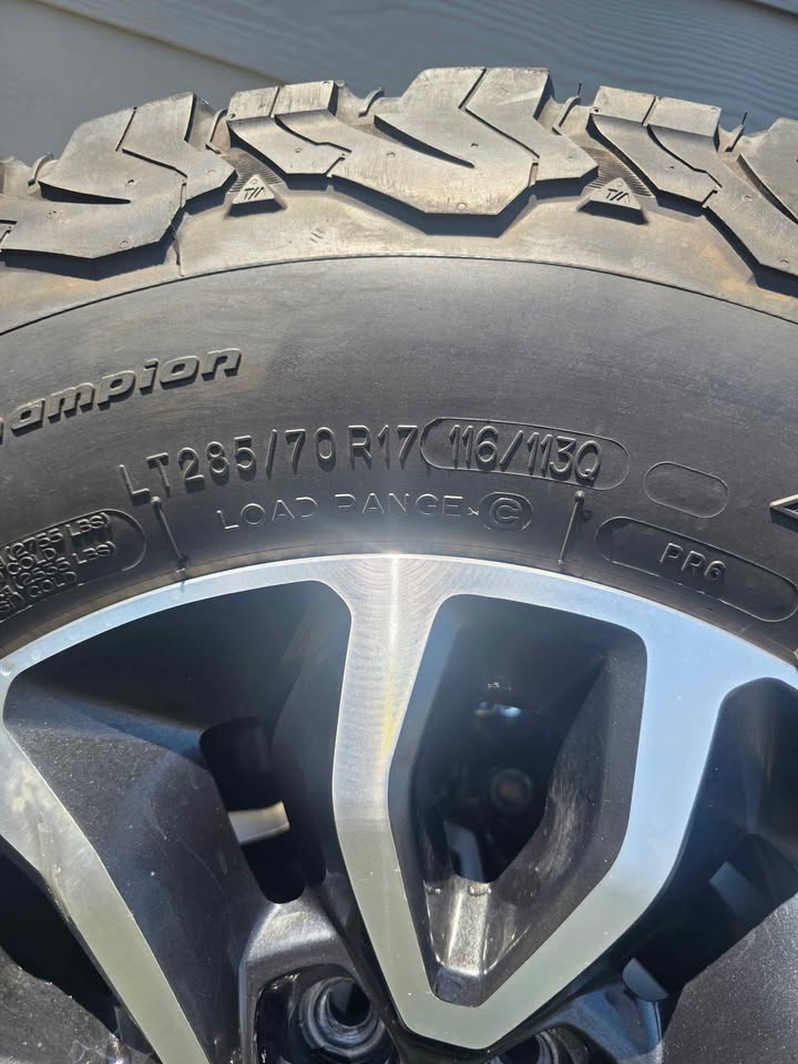 BFGoodrich All-Terrain T/A KO2 Tires on Ford Gen 1 Raptor Wheels - LT285/70R17. Good TPMS sensors in Meridian, ID (photo 4) — photo 4