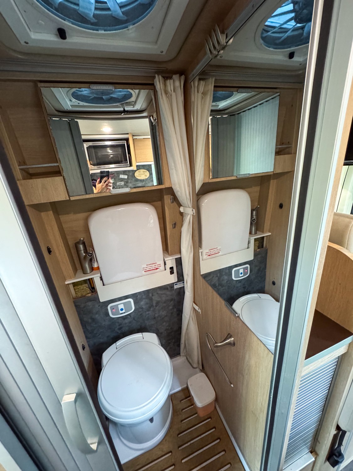 2018 Hymer Aktiv Promaster - Built for the Beach — photo 10