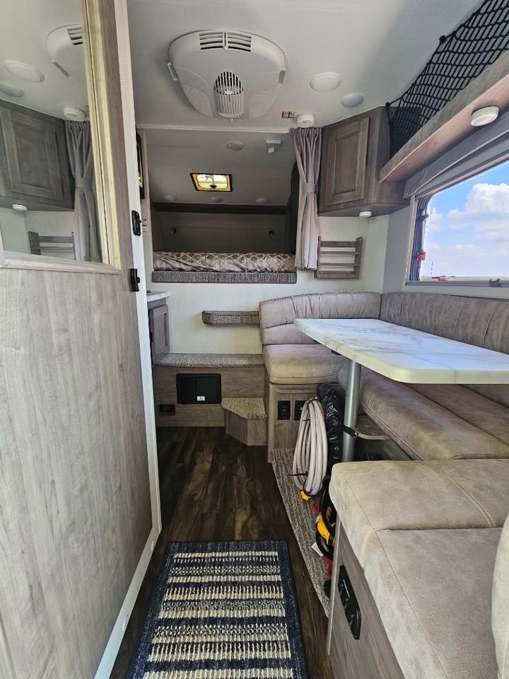 2021 LANCE 650 TRUCK CAMPER in Pearl, MS (photo 10) — photo 10