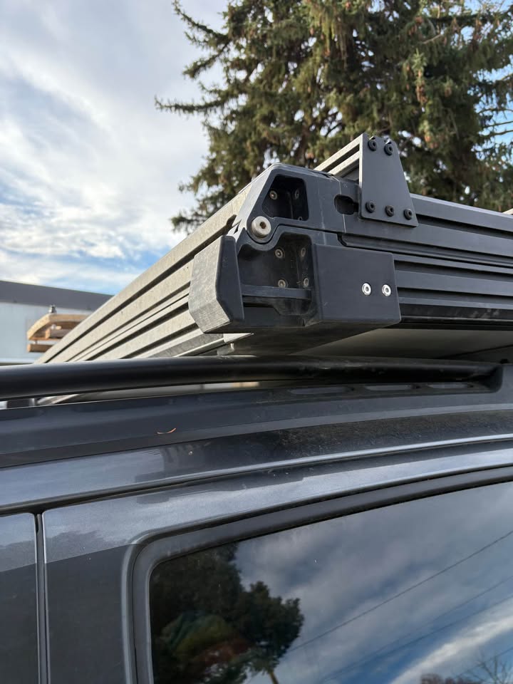 Super Pacific X 1 Camper shell in Grandview, WA (photo 2) — photo 2