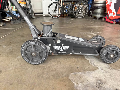 Pro Eagle 2 ton floor jack