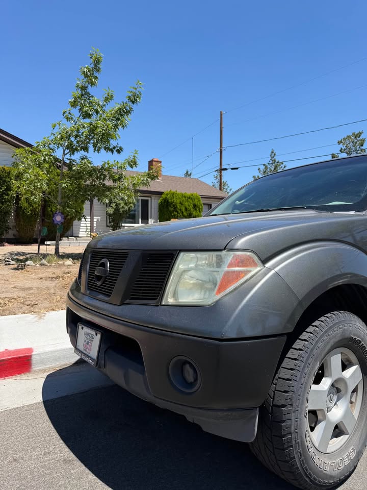 2008 Nissan Frontier Crew Cab SE Pickup 4D 5 ft in Reno, NV (photo 9) — photo 9
