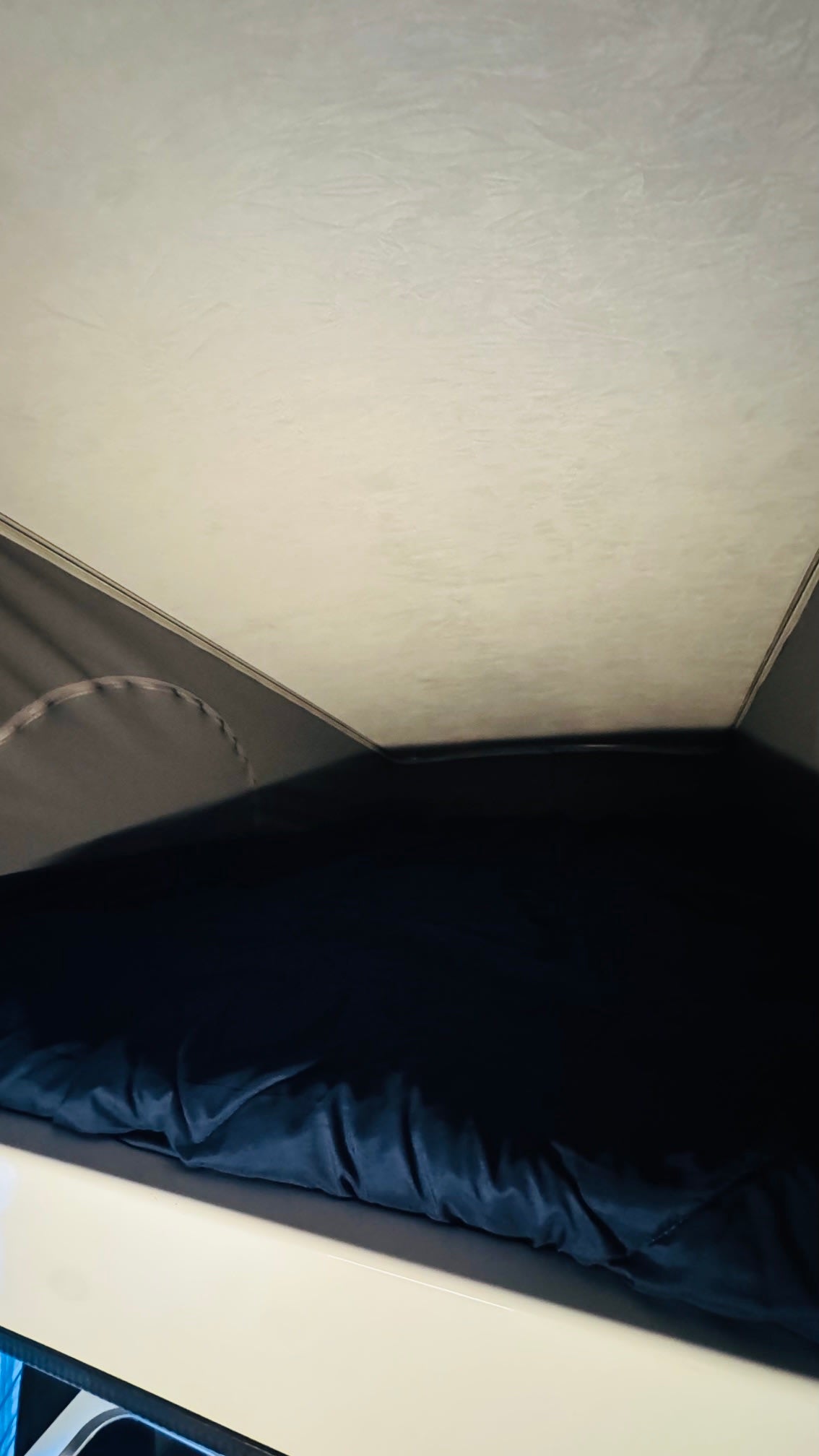  inside a cozy camper.|Inside an rv rental camper van — photo 18