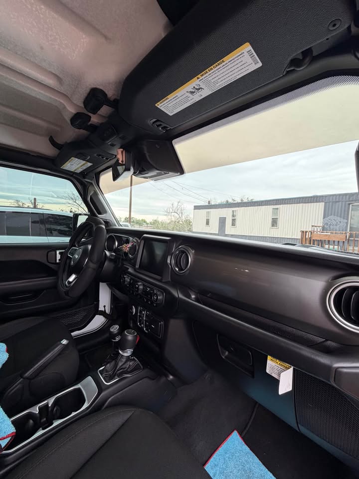 2020 Jeep Gladiator · Overland Pickup 4D 5 ft in Phoenix, AZ (photo 8) — photo 8