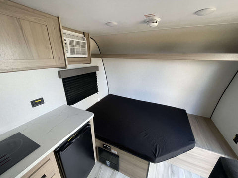 Chiquita- 2025 Coleman 13b overland rental