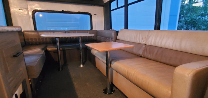 "Canyon" 4x4 Shuttle Conversion — photo 10