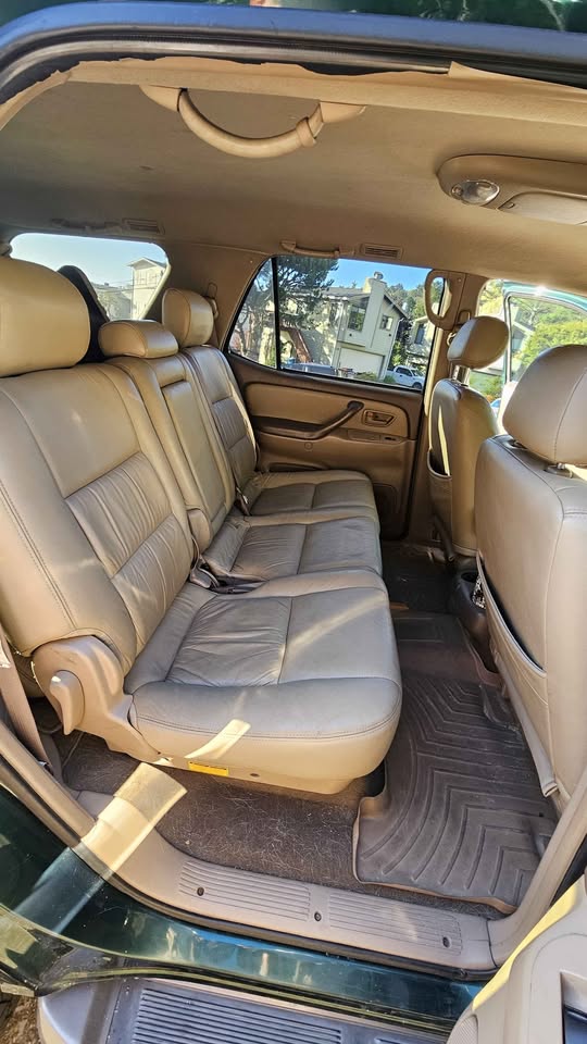2001 Toyota Sequoia · SR5 Sport Utility 4D in Pacifica, CA (photo 12) — photo 12