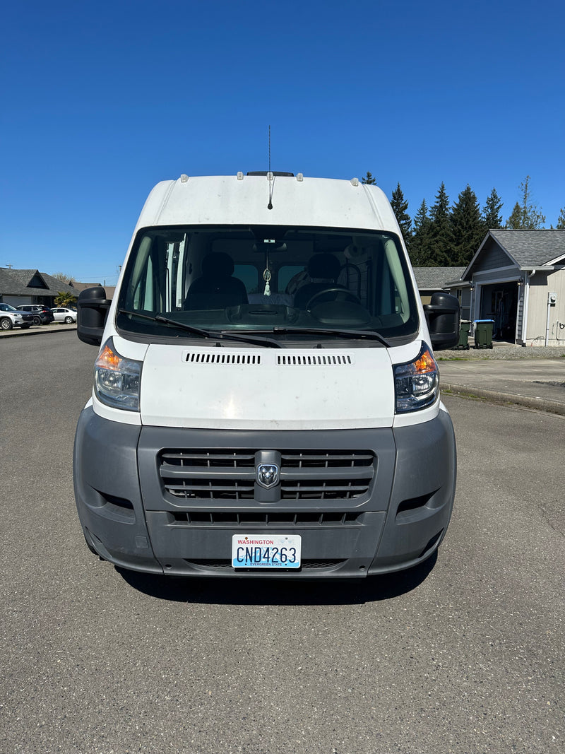 Meet Mona – Your Simple, Cozy, Adventure-Ready Camper Van — photo 8