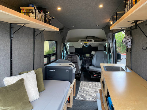 SLO Ford Transit (High Roof) — photo 2