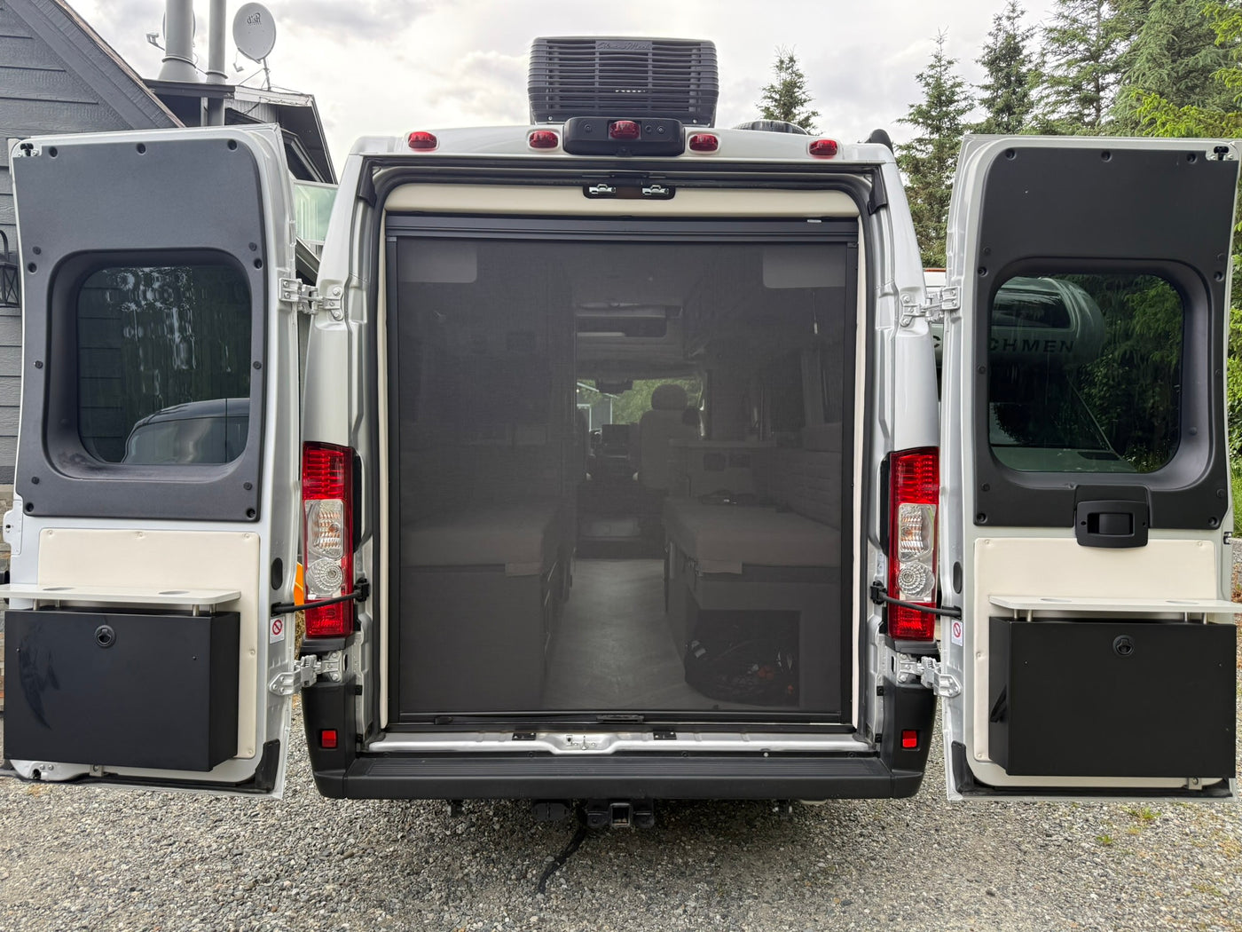  featuring a pop-top and Thule awning — photo 2