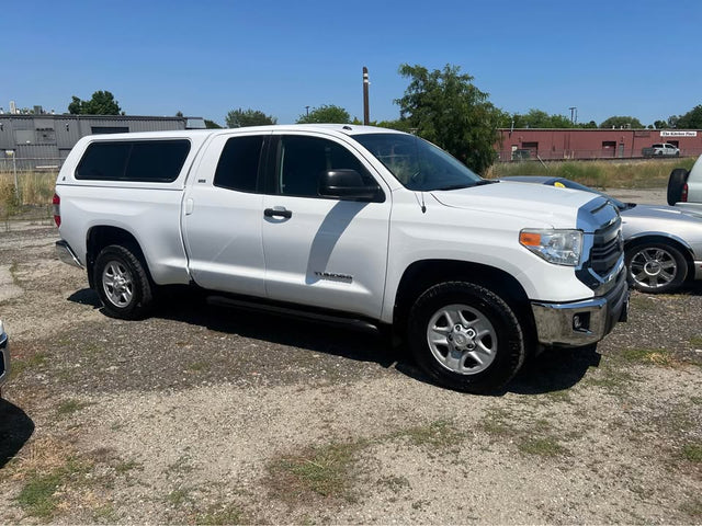 2015 Toyota Tundra Double Cab · SR5 Pickup 4D 6 1/2 ft — photo 2