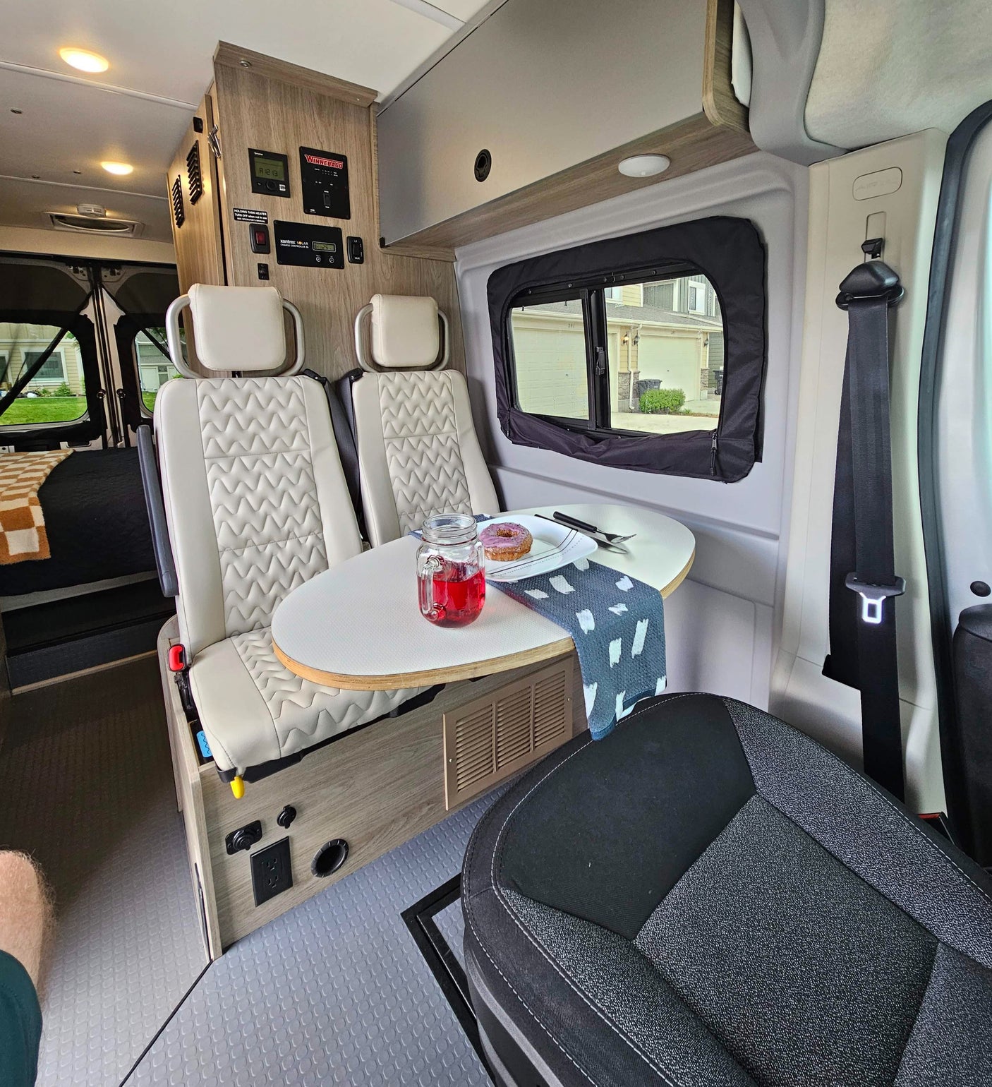 adVANture in Marge the Mini Motorhome! 6 Seats