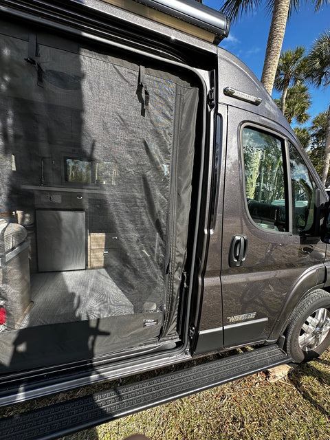 The Perfect Camper van - Solar, rear & outdoor bath and more! (VA) — photo 3