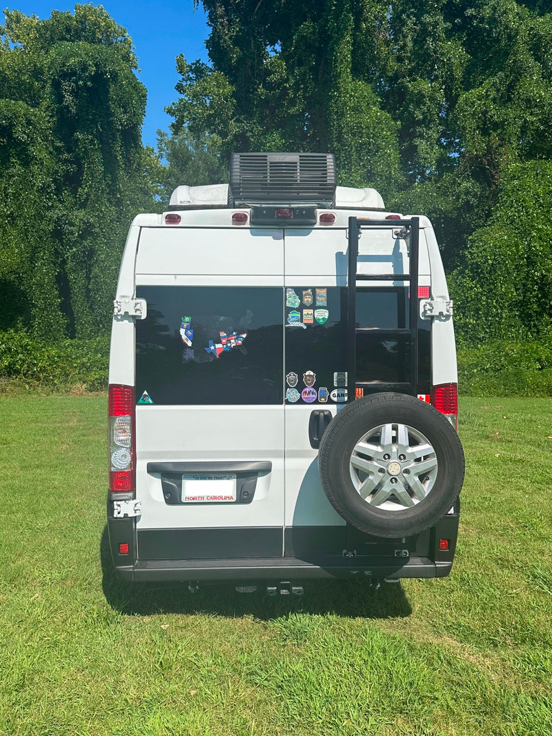 and mirrored door.|Experience comfort in this RV rental's interior: front cabin — photo 7