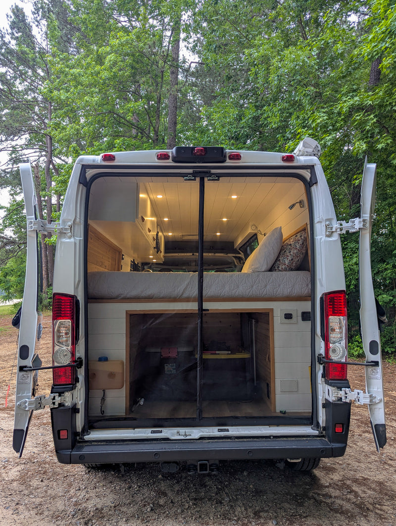 SuNamu: Adventure-Ready Campervan with Cozy Comfort & Everything You Need! — photo 13