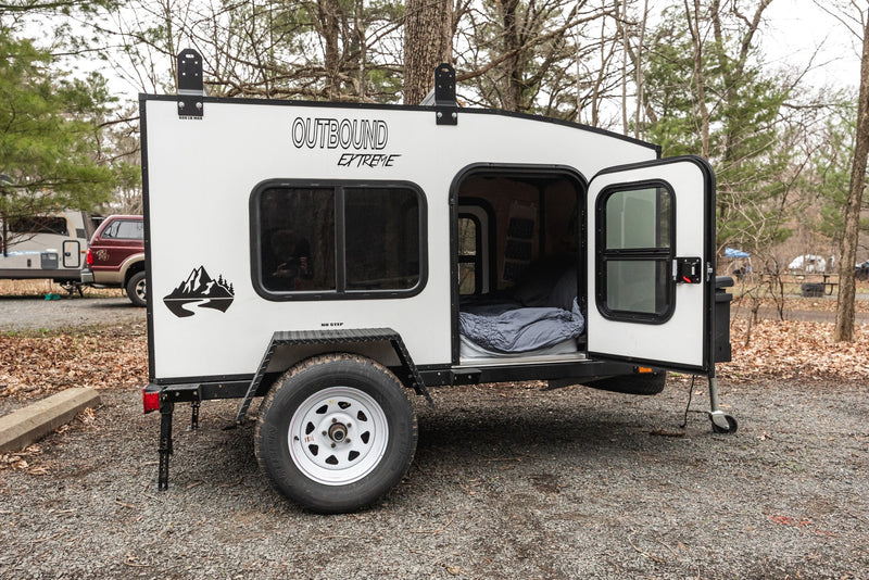 Explore the outdoors in this cozy Outbound Extreme teardrop camper. Ideal for an RV rental camping getaway. — photo 7