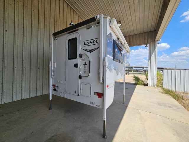 2021 LANCE 650 TRUCK CAMPER — photo 2