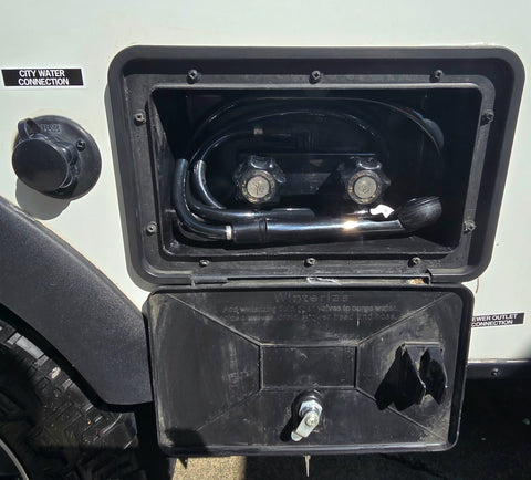 Light weight travel trailer, Great for couples or small family overland rental