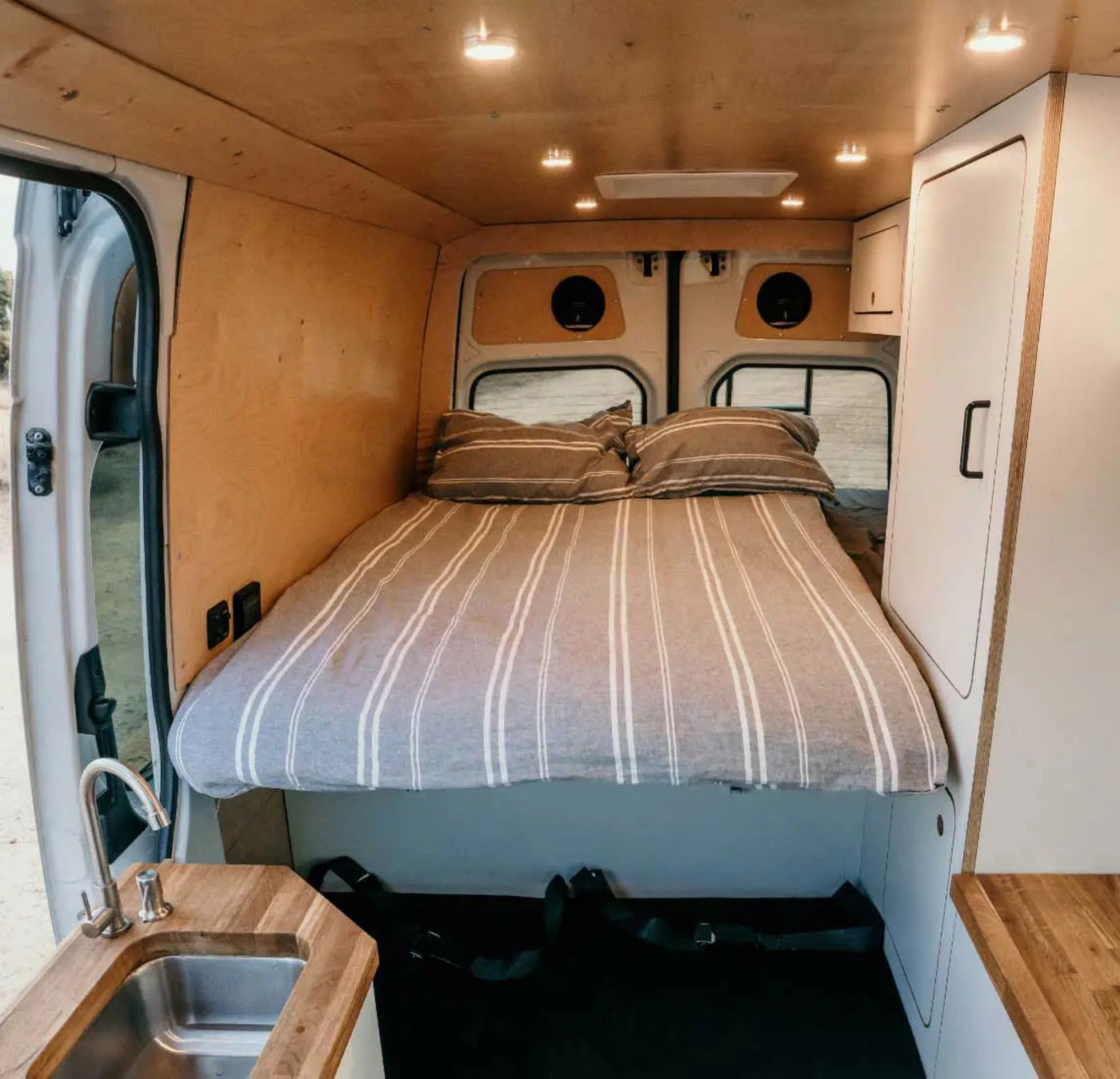 2023 Mercedes-Benz Sprinter - Ready to Explore - Adventures by Sierra — photo 6