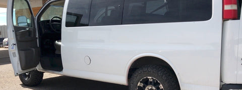 Monster 4x4 8-Passenger + Cargo — photo 2